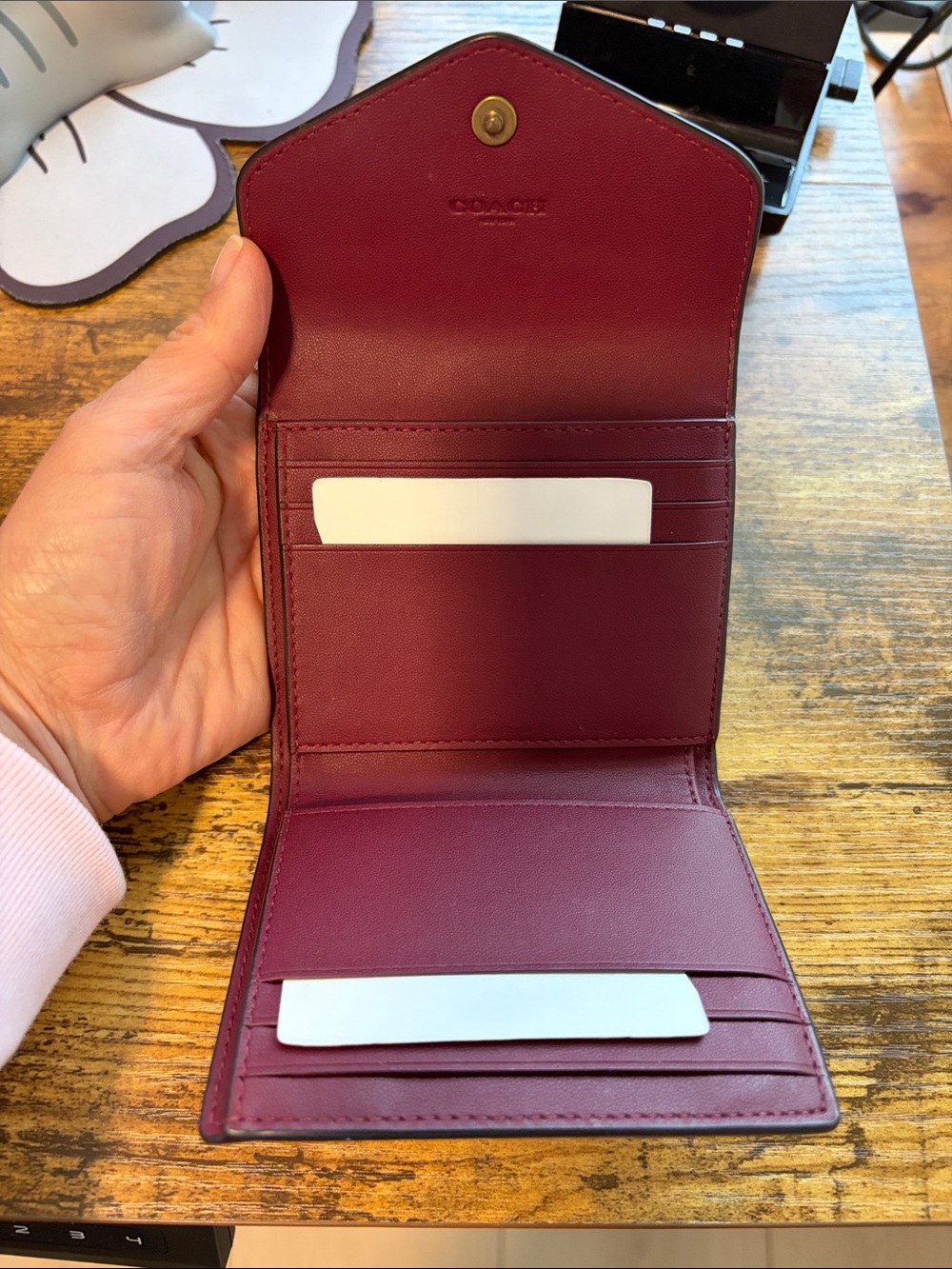 Coach Wyn Small Wallet - Picture 4 of 5